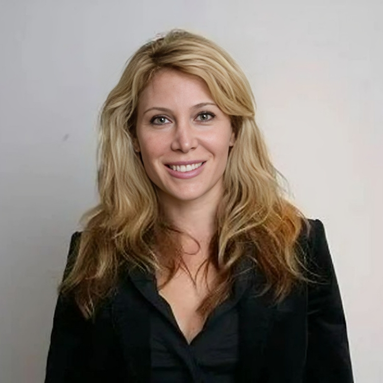 Skylar Satenstein is a talented American physician and cosmetic surgeon.